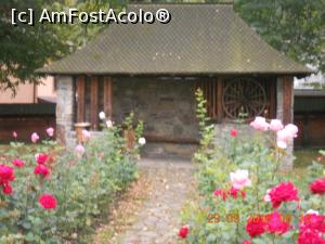 [P18] fântâna din curtea bisericii » foto by zlatna
 - 
<span class="allrVoted glyphicon glyphicon-heart hidden" id="av871984"></span>
<a class="m-l-10 hidden" id="sv871984" onclick="voting_Foto_DelVot(,871984,3946)" role="button">șterge vot <span class="glyphicon glyphicon-remove"></span></a>
<a id="v9871984" class=" c-red"  onclick="voting_Foto_SetVot(871984)" role="button"><span class="glyphicon glyphicon-heart-empty"></span> <b>LIKE</b> = Votează poza</a> <img class="hidden"  id="f871984W9" src="/imagini/loader.gif" border="0" /><span class="AjErrMes hidden" id="e871984ErM"></span>