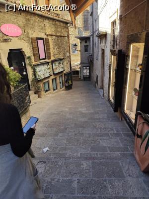 [P29] Pe stradute in San Marino » foto by ilee
 - 
<span class="allrVoted glyphicon glyphicon-heart hidden" id="av1508404"></span>
<a class="m-l-10 hidden" id="sv1508404" onclick="voting_Foto_DelVot(,1508404,3963)" role="button">șterge vot <span class="glyphicon glyphicon-remove"></span></a>
<a id="v91508404" class=" c-red"  onclick="voting_Foto_SetVot(1508404)" role="button"><span class="glyphicon glyphicon-heart-empty"></span> <b>LIKE</b> = Votează poza</a> <img class="hidden"  id="f1508404W9" src="/imagini/loader.gif" border="0" /><span class="AjErrMes hidden" id="e1508404ErM"></span>