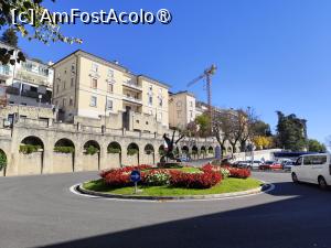 [P08] In dreapta se vede parcarea in care ne-a lasat autobuzul » foto by ilee
 - 
<span class="allrVoted glyphicon glyphicon-heart hidden" id="av1508383"></span>
<a class="m-l-10 hidden" id="sv1508383" onclick="voting_Foto_DelVot(,1508383,3963)" role="button">șterge vot <span class="glyphicon glyphicon-remove"></span></a>
<a id="v91508383" class=" c-red"  onclick="voting_Foto_SetVot(1508383)" role="button"><span class="glyphicon glyphicon-heart-empty"></span> <b>LIKE</b> = Votează poza</a> <img class="hidden"  id="f1508383W9" src="/imagini/loader.gif" border="0" /><span class="AjErrMes hidden" id="e1508383ErM"></span>