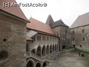 [P17] Latura cea mai frumoasă din curtea interioară - Castelul Corvinilor. » foto by tata123 🔱
 - 
<span class="allrVoted glyphicon glyphicon-heart hidden" id="av741403"></span>
<a class="m-l-10 hidden" id="sv741403" onclick="voting_Foto_DelVot(,741403,4000)" role="button">șterge vot <span class="glyphicon glyphicon-remove"></span></a>
<a id="v9741403" class=" c-red"  onclick="voting_Foto_SetVot(741403)" role="button"><span class="glyphicon glyphicon-heart-empty"></span> <b>LIKE</b> = Votează poza</a> <img class="hidden"  id="f741403W9" src="/imagini/loader.gif" border="0" /><span class="AjErrMes hidden" id="e741403ErM"></span>