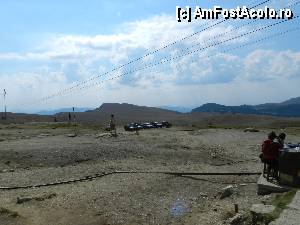 [P15] Langa telecabina babele, jeepuri care va asteapta sa va duca aproape oriunde » foto by ionescunic
 - 
<span class="allrVoted glyphicon glyphicon-heart hidden" id="av345320"></span>
<a class="m-l-10 hidden" id="sv345320" onclick="voting_Foto_DelVot(,345320,4076)" role="button">șterge vot <span class="glyphicon glyphicon-remove"></span></a>
<a id="v9345320" class=" c-red"  onclick="voting_Foto_SetVot(345320)" role="button"><span class="glyphicon glyphicon-heart-empty"></span> <b>LIKE</b> = Votează poza</a> <img class="hidden"  id="f345320W9" src="/imagini/loader.gif" border="0" /><span class="AjErrMes hidden" id="e345320ErM"></span>