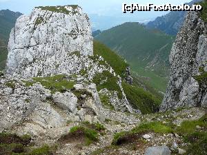 [P10] Prima porţiune de coborâre către Ţigăneşti » foto by Claudiu U.
 - 
<span class="allrVoted glyphicon glyphicon-heart hidden" id="av697530"></span>
<a class="m-l-10 hidden" id="sv697530" onclick="voting_Foto_DelVot(,697530,4076)" role="button">șterge vot <span class="glyphicon glyphicon-remove"></span></a>
<a id="v9697530" class=" c-red"  onclick="voting_Foto_SetVot(697530)" role="button"><span class="glyphicon glyphicon-heart-empty"></span> <b>LIKE</b> = Votează poza</a> <img class="hidden"  id="f697530W9" src="/imagini/loader.gif" border="0" /><span class="AjErrMes hidden" id="e697530ErM"></span>