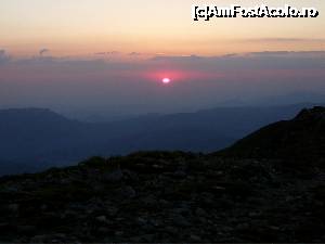 [P02] Ziua începe cu răsăritul văzut de la altitudinea de peste 2500 m » foto by Claudiu U.
 - 
<span class="allrVoted glyphicon glyphicon-heart hidden" id="av697522"></span>
<a class="m-l-10 hidden" id="sv697522" onclick="voting_Foto_DelVot(,697522,4076)" role="button">șterge vot <span class="glyphicon glyphicon-remove"></span></a>
<a id="v9697522" class=" c-red"  onclick="voting_Foto_SetVot(697522)" role="button"><span class="glyphicon glyphicon-heart-empty"></span> <b>LIKE</b> = Votează poza</a> <img class="hidden"  id="f697522W9" src="/imagini/loader.gif" border="0" /><span class="AjErrMes hidden" id="e697522ErM"></span>