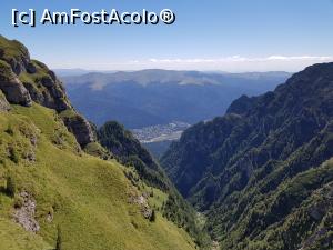 [P13] În vale se zărește o parte din stațiunea Bușteni.  » foto by Floryn81
 - 
<span class="allrVoted glyphicon glyphicon-heart hidden" id="av1027349"></span>
<a class="m-l-10 hidden" id="sv1027349" onclick="voting_Foto_DelVot(,1027349,4076)" role="button">șterge vot <span class="glyphicon glyphicon-remove"></span></a>
<a id="v91027349" class=" c-red"  onclick="voting_Foto_SetVot(1027349)" role="button"><span class="glyphicon glyphicon-heart-empty"></span> <b>LIKE</b> = Votează poza</a> <img class="hidden"  id="f1027349W9" src="/imagini/loader.gif" border="0" /><span class="AjErrMes hidden" id="e1027349ErM"></span>