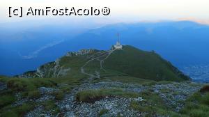 [P11] Crucea Eroilor Neamului deasupra Văii Prahovei, cu Azuga în stânga și Bușteniul în dreapta » foto by Dragoș_MD
 - 
<span class="allrVoted glyphicon glyphicon-heart hidden" id="av997174"></span>
<a class="m-l-10 hidden" id="sv997174" onclick="voting_Foto_DelVot(,997174,4076)" role="button">șterge vot <span class="glyphicon glyphicon-remove"></span></a>
<a id="v9997174" class=" c-red"  onclick="voting_Foto_SetVot(997174)" role="button"><span class="glyphicon glyphicon-heart-empty"></span> <b>LIKE</b> = Votează poza</a> <img class="hidden"  id="f997174W9" src="/imagini/loader.gif" border="0" /><span class="AjErrMes hidden" id="e997174ErM"></span>