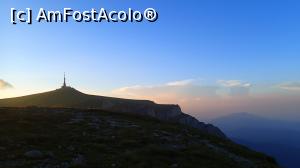 [P12] Releul și Vf. Coștila în amurg » foto by Dragoș_MD
 - 
<span class="allrVoted glyphicon glyphicon-heart hidden" id="av997175"></span>
<a class="m-l-10 hidden" id="sv997175" onclick="voting_Foto_DelVot(,997175,4076)" role="button">șterge vot <span class="glyphicon glyphicon-remove"></span></a>
<a id="v9997175" class=" c-red"  onclick="voting_Foto_SetVot(997175)" role="button"><span class="glyphicon glyphicon-heart-empty"></span> <b>LIKE</b> = Votează poza</a> <img class="hidden"  id="f997175W9" src="/imagini/loader.gif" border="0" /><span class="AjErrMes hidden" id="e997175ErM"></span>