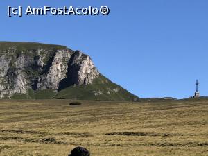 [P10] A aparut la orizont si Crucea Caraimanului. Nu pare departe.  » foto by Dan&Ema
 - 
<span class="allrVoted glyphicon glyphicon-heart hidden" id="av999407"></span>
<a class="m-l-10 hidden" id="sv999407" onclick="voting_Foto_DelVot(,999407,4076)" role="button">șterge vot <span class="glyphicon glyphicon-remove"></span></a>
<a id="v9999407" class=" c-red"  onclick="voting_Foto_SetVot(999407)" role="button"><span class="glyphicon glyphicon-heart-empty"></span> <b>LIKE</b> = Votează poza</a> <img class="hidden"  id="f999407W9" src="/imagini/loader.gif" border="0" /><span class="AjErrMes hidden" id="e999407ErM"></span>
