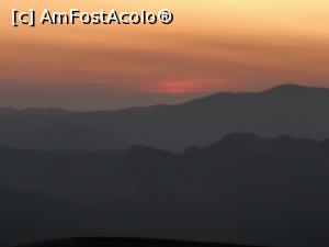 [P20] Noapte buna, soare! Noi insa trebuie sa coborim de pe varf » foto by Dan&Ema
 - 
<span class="allrVoted glyphicon glyphicon-heart hidden" id="av1120065"></span>
<a class="m-l-10 hidden" id="sv1120065" onclick="voting_Foto_DelVot(,1120065,4076)" role="button">șterge vot <span class="glyphicon glyphicon-remove"></span></a>
<a id="v91120065" class=" c-red"  onclick="voting_Foto_SetVot(1120065)" role="button"><span class="glyphicon glyphicon-heart-empty"></span> <b>LIKE</b> = Votează poza</a> <img class="hidden"  id="f1120065W9" src="/imagini/loader.gif" border="0" /><span class="AjErrMes hidden" id="e1120065ErM"></span>