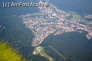 [P18] Bușteni văzut de sus » foto by AZE
 - 
<span class="allrVoted glyphicon glyphicon-heart hidden" id="av996763"></span>
<a class="m-l-10 hidden" id="sv996763" onclick="voting_Foto_DelVot(,996763,4076)" role="button">șterge vot <span class="glyphicon glyphicon-remove"></span></a>
<a id="v9996763" class=" c-red"  onclick="voting_Foto_SetVot(996763)" role="button"><span class="glyphicon glyphicon-heart-empty"></span> <b>LIKE</b> = Votează poza</a> <img class="hidden"  id="f996763W9" src="/imagini/loader.gif" border="0" /><span class="AjErrMes hidden" id="e996763ErM"></span>