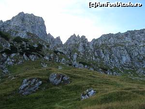 [P16] Începem să urcăm spre Brâna Caprelor.  » foto by saxonul
 - 
<span class="allrVoted glyphicon glyphicon-heart hidden" id="av667010"></span>
<a class="m-l-10 hidden" id="sv667010" onclick="voting_Foto_DelVot(,667010,4076)" role="button">șterge vot <span class="glyphicon glyphicon-remove"></span></a>
<a id="v9667010" class=" c-red"  onclick="voting_Foto_SetVot(667010)" role="button"><span class="glyphicon glyphicon-heart-empty"></span> <b>LIKE</b> = Votează poza</a> <img class="hidden"  id="f667010W9" src="/imagini/loader.gif" border="0" /><span class="AjErrMes hidden" id="e667010ErM"></span>