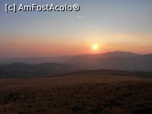 [P08] Incet, incet soarele cobora și se ascundea in spatele Munților Leaota » foto by Mika
 - 
<span class="allrVoted glyphicon glyphicon-heart hidden" id="av1119741"></span>
<a class="m-l-10 hidden" id="sv1119741" onclick="voting_Foto_DelVot(,1119741,4076)" role="button">șterge vot <span class="glyphicon glyphicon-remove"></span></a>
<a id="v91119741" class=" c-red"  onclick="voting_Foto_SetVot(1119741)" role="button"><span class="glyphicon glyphicon-heart-empty"></span> <b>LIKE</b> = Votează poza</a> <img class="hidden"  id="f1119741W9" src="/imagini/loader.gif" border="0" /><span class="AjErrMes hidden" id="e1119741ErM"></span>