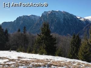 [P17] In stânga, in depărtare Crucea Caraiman li in plan mai apropiat Coștila » foto by Mika
 - 
<span class="allrVoted glyphicon glyphicon-heart hidden" id="av1151893"></span>
<a class="m-l-10 hidden" id="sv1151893" onclick="voting_Foto_DelVot(,1151893,4076)" role="button">șterge vot <span class="glyphicon glyphicon-remove"></span></a>
<a id="v91151893" class=" c-red"  onclick="voting_Foto_SetVot(1151893)" role="button"><span class="glyphicon glyphicon-heart-empty"></span> <b>LIKE</b> = Votează poza</a> <img class="hidden"  id="f1151893W9" src="/imagini/loader.gif" border="0" /><span class="AjErrMes hidden" id="e1151893ErM"></span>