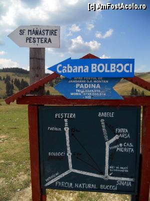 [P16] Indicatorul amplasat in Saua Dichiului, la intersectia celor doua drumuri, spre Padina si Piatra Arsa » foto by pepsi70ro
 - 
<span class="allrVoted glyphicon glyphicon-heart hidden" id="av350452"></span>
<a class="m-l-10 hidden" id="sv350452" onclick="voting_Foto_DelVot(,350452,4076)" role="button">șterge vot <span class="glyphicon glyphicon-remove"></span></a>
<a id="v9350452" class=" c-red"  onclick="voting_Foto_SetVot(350452)" role="button"><span class="glyphicon glyphicon-heart-empty"></span> <b>LIKE</b> = Votează poza</a> <img class="hidden"  id="f350452W9" src="/imagini/loader.gif" border="0" /><span class="AjErrMes hidden" id="e350452ErM"></span>