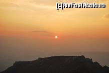 [P37] Rasarit de soare vazut de pe Vf. Bucura.  » foto by gregorio
 - 
<span class="allrVoted glyphicon glyphicon-heart hidden" id="av452712"></span>
<a class="m-l-10 hidden" id="sv452712" onclick="voting_Foto_DelVot(,452712,4076)" role="button">șterge vot <span class="glyphicon glyphicon-remove"></span></a>
<a id="v9452712" class=" c-red"  onclick="voting_Foto_SetVot(452712)" role="button"><span class="glyphicon glyphicon-heart-empty"></span> <b>LIKE</b> = Votează poza</a> <img class="hidden"  id="f452712W9" src="/imagini/loader.gif" border="0" /><span class="AjErrMes hidden" id="e452712ErM"></span>