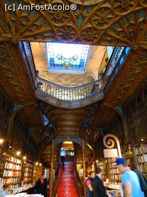 [P04] librăria Lello -interiorul » foto by GabrielaG
 - 
<span class="allrVoted glyphicon glyphicon-heart hidden" id="av957172"></span>
<a class="m-l-10 hidden" id="sv957172" onclick="voting_Foto_DelVot(,957172,4082)" role="button">șterge vot <span class="glyphicon glyphicon-remove"></span></a>
<a id="v9957172" class=" c-red"  onclick="voting_Foto_SetVot(957172)" role="button"><span class="glyphicon glyphicon-heart-empty"></span> <b>LIKE</b> = Votează poza</a> <img class="hidden"  id="f957172W9" src="/imagini/loader.gif" border="0" /><span class="AjErrMes hidden" id="e957172ErM"></span>