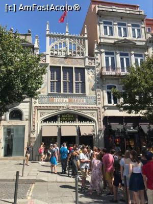 [P38] <strong>Livraria Lello</strong> » foto by Mika
 - 
<span class="allrVoted glyphicon glyphicon-heart hidden" id="av1162097"></span>
<a class="m-l-10 hidden" id="sv1162097" onclick="voting_Foto_DelVot(,1162097,4082)" role="button">șterge vot <span class="glyphicon glyphicon-remove"></span></a>
<a id="v91162097" class=" c-red"  onclick="voting_Foto_SetVot(1162097)" role="button"><span class="glyphicon glyphicon-heart-empty"></span> <b>LIKE</b> = Votează poza</a> <img class="hidden"  id="f1162097W9" src="/imagini/loader.gif" border="0" /><span class="AjErrMes hidden" id="e1162097ErM"></span>