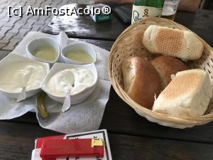 [P08] Burghezul de lângă casă – Bistro Burghez - cu smântână, mujdei şi ardei, ciorba iese şi mai bună » foto by nicole33
 - 
<span class="allrVoted glyphicon glyphicon-heart hidden" id="av1035103"></span>
<a class="m-l-10 hidden" id="sv1035103" onclick="voting_Foto_DelVot(,1035103,4083)" role="button">șterge vot <span class="glyphicon glyphicon-remove"></span></a>
<a id="v91035103" class=" c-red"  onclick="voting_Foto_SetVot(1035103)" role="button"><span class="glyphicon glyphicon-heart-empty"></span> <b>LIKE</b> = Votează poza</a> <img class="hidden"  id="f1035103W9" src="/imagini/loader.gif" border="0" /><span class="AjErrMes hidden" id="e1035103ErM"></span>