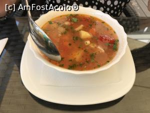 [P04] Restaurantul La Barca - ciorba de pui » foto by nicole33
 - 
<span class="allrVoted glyphicon glyphicon-heart hidden" id="av1037015"></span>
<a class="m-l-10 hidden" id="sv1037015" onclick="voting_Foto_DelVot(,1037015,4083)" role="button">șterge vot <span class="glyphicon glyphicon-remove"></span></a>
<a id="v91037015" class=" c-red"  onclick="voting_Foto_SetVot(1037015)" role="button"><span class="glyphicon glyphicon-heart-empty"></span> <b>LIKE</b> = Votează poza</a> <img class="hidden"  id="f1037015W9" src="/imagini/loader.gif" border="0" /><span class="AjErrMes hidden" id="e1037015ErM"></span>