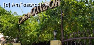 [P01] Un prânz cu prietenii la Casa Condor - intrarea. vedere din stradă » foto by nicole33
 - 
<span class="allrVoted glyphicon glyphicon-heart hidden" id="av1088578"></span>
<a class="m-l-10 hidden" id="sv1088578" onclick="voting_Foto_DelVot(,1088578,4083)" role="button">șterge vot <span class="glyphicon glyphicon-remove"></span></a>
<a id="v91088578" class=" c-red"  onclick="voting_Foto_SetVot(1088578)" role="button"><span class="glyphicon glyphicon-heart-empty"></span> <b>LIKE</b> = Votează poza</a> <img class="hidden"  id="f1088578W9" src="/imagini/loader.gif" border="0" /><span class="AjErrMes hidden" id="e1088578ErM"></span>
