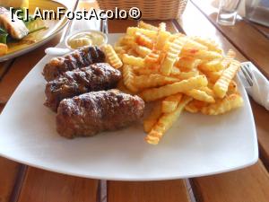 [P11] Cafeneaua Actorilor - Parcul Tineretului. Mici cu cartofi prăjiți. » foto by iulianic
 - 
<span class="allrVoted glyphicon glyphicon-heart hidden" id="av1234699"></span>
<a class="m-l-10 hidden" id="sv1234699" onclick="voting_Foto_DelVot(,1234699,4083)" role="button">șterge vot <span class="glyphicon glyphicon-remove"></span></a>
<a id="v91234699" class=" c-red"  onclick="voting_Foto_SetVot(1234699)" role="button"><span class="glyphicon glyphicon-heart-empty"></span> <b>LIKE</b> = Votează poza</a> <img class="hidden"  id="f1234699W9" src="/imagini/loader.gif" border="0" /><span class="AjErrMes hidden" id="e1234699ErM"></span>