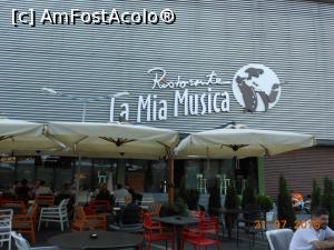 [P02] Ristorante La Mia Musica - Intrarea principală.  » foto by iulianic
 - 
<span class="allrVoted glyphicon glyphicon-heart hidden" id="av766331"></span>
<a class="m-l-10 hidden" id="sv766331" onclick="voting_Foto_DelVot(,766331,4083)" role="button">șterge vot <span class="glyphicon glyphicon-remove"></span></a>
<a id="v9766331" class=" c-red"  onclick="voting_Foto_SetVot(766331)" role="button"><span class="glyphicon glyphicon-heart-empty"></span> <b>LIKE</b> = Votează poza</a> <img class="hidden"  id="f766331W9" src="/imagini/loader.gif" border="0" /><span class="AjErrMes hidden" id="e766331ErM"></span>