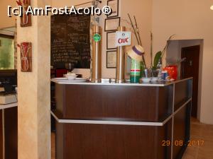 [P14] Marlene Restaurant - Barul, iar în plan îndepărtat toaleta.  » foto by iulianic
 - 
<span class="allrVoted glyphicon glyphicon-heart hidden" id="av896065"></span>
<a class="m-l-10 hidden" id="sv896065" onclick="voting_Foto_DelVot(,896065,4083)" role="button">șterge vot <span class="glyphicon glyphicon-remove"></span></a>
<a id="v9896065" class=" c-red"  onclick="voting_Foto_SetVot(896065)" role="button"><span class="glyphicon glyphicon-heart-empty"></span> <b>LIKE</b> = Votează poza</a> <img class="hidden"  id="f896065W9" src="/imagini/loader.gif" border="0" /><span class="AjErrMes hidden" id="e896065ErM"></span>