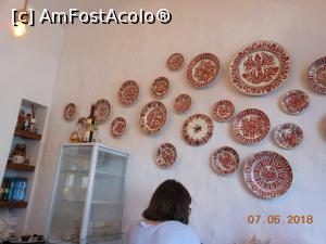 [P04] Ciorbărie - Unitatea din Calea Dorobanți, nr. 73. Frumoase decoruri de ceramică.  » foto by iulianic
 - 
<span class="allrVoted glyphicon glyphicon-heart hidden" id="av964625"></span>
<a class="m-l-10 hidden" id="sv964625" onclick="voting_Foto_DelVot(,964625,4083)" role="button">șterge vot <span class="glyphicon glyphicon-remove"></span></a>
<a id="v9964625" class=" c-red"  onclick="voting_Foto_SetVot(964625)" role="button"><span class="glyphicon glyphicon-heart-empty"></span> <b>LIKE</b> = Votează poza</a> <img class="hidden"  id="f964625W9" src="/imagini/loader.gif" border="0" /><span class="AjErrMes hidden" id="e964625ErM"></span>