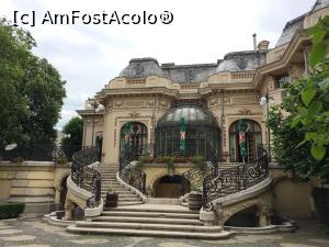 [P11] Casa Oamenilor de Stiinta-Resedinta familiei inginerului Bazil Assan, construita dupa planurile celebrului arhitect Ion D. Berindei.  » foto by Floria
 - 
<span class="allrVoted glyphicon glyphicon-heart hidden" id="av855000"></span>
<a class="m-l-10 hidden" id="sv855000" onclick="voting_Foto_DelVot(,855000,4083)" role="button">șterge vot <span class="glyphicon glyphicon-remove"></span></a>
<a id="v9855000" class=" c-red"  onclick="voting_Foto_SetVot(855000)" role="button"><span class="glyphicon glyphicon-heart-empty"></span> <b>LIKE</b> = Votează poza</a> <img class="hidden"  id="f855000W9" src="/imagini/loader.gif" border="0" /><span class="AjErrMes hidden" id="e855000ErM"></span>