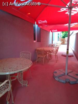 [P24] Altă parte a terasei. Frumos și-aici. » foto by Zoazore
 - 
<span class="allrVoted glyphicon glyphicon-heart hidden" id="av997154"></span>
<a class="m-l-10 hidden" id="sv997154" onclick="voting_Foto_DelVot(,997154,4083)" role="button">șterge vot <span class="glyphicon glyphicon-remove"></span></a>
<a id="v9997154" class=" c-red"  onclick="voting_Foto_SetVot(997154)" role="button"><span class="glyphicon glyphicon-heart-empty"></span> <b>LIKE</b> = Votează poza</a> <img class="hidden"  id="f997154W9" src="/imagini/loader.gif" border="0" /><span class="AjErrMes hidden" id="e997154ErM"></span>