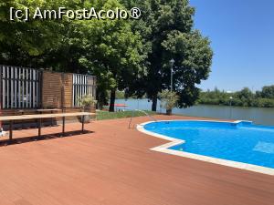 [P10] Restaurant UNDA - din nou la piscina » foto by mishu
 - 
<span class="allrVoted glyphicon glyphicon-heart hidden" id="av1472218"></span>
<a class="m-l-10 hidden" id="sv1472218" onclick="voting_Foto_DelVot(,1472218,4083)" role="button">șterge vot <span class="glyphicon glyphicon-remove"></span></a>
<a id="v91472218" class=" c-red"  onclick="voting_Foto_SetVot(1472218)" role="button"><span class="glyphicon glyphicon-heart-empty"></span> <b>LIKE</b> = Votează poza</a> <img class="hidden"  id="f1472218W9" src="/imagini/loader.gif" border="0" /><span class="AjErrMes hidden" id="e1472218ErM"></span>