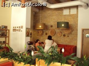 [P10] Restaurantul La Plăcinte Titulescu - interiorul.  » foto by Carmen Ion
 - 
<span class="allrVoted glyphicon glyphicon-heart hidden" id="av765918"></span>
<a class="m-l-10 hidden" id="sv765918" onclick="voting_Foto_DelVot(,765918,4083)" role="button">șterge vot <span class="glyphicon glyphicon-remove"></span></a>
<a id="v9765918" class=" c-red"  onclick="voting_Foto_SetVot(765918)" role="button"><span class="glyphicon glyphicon-heart-empty"></span> <b>LIKE</b> = Votează poza</a> <img class="hidden"  id="f765918W9" src="/imagini/loader.gif" border="0" /><span class="AjErrMes hidden" id="e765918ErM"></span>