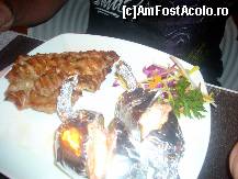 [P05] Restaurantul Riviera din Bucuresti, ceafa de porc cu cartofi in coaja » foto by magdalena
 - 
<span class="allrVoted glyphicon glyphicon-heart hidden" id="av138117"></span>
<a class="m-l-10 hidden" id="sv138117" onclick="voting_Foto_DelVot(,138117,4083)" role="button">șterge vot <span class="glyphicon glyphicon-remove"></span></a>
<a id="v9138117" class=" c-red"  onclick="voting_Foto_SetVot(138117)" role="button"><span class="glyphicon glyphicon-heart-empty"></span> <b>LIKE</b> = Votează poza</a> <img class="hidden"  id="f138117W9" src="/imagini/loader.gif" border="0" /><span class="AjErrMes hidden" id="e138117ErM"></span>