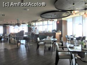 [P09] Vedere din restaurant » foto by Michi
 - 
<span class="allrVoted glyphicon glyphicon-heart hidden" id="av1241541"></span>
<a class="m-l-10 hidden" id="sv1241541" onclick="voting_Foto_DelVot(,1241541,4083)" role="button">șterge vot <span class="glyphicon glyphicon-remove"></span></a>
<a id="v91241541" class=" c-red"  onclick="voting_Foto_SetVot(1241541)" role="button"><span class="glyphicon glyphicon-heart-empty"></span> <b>LIKE</b> = Votează poza</a> <img class="hidden"  id="f1241541W9" src="/imagini/loader.gif" border="0" /><span class="AjErrMes hidden" id="e1241541ErM"></span>