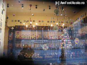 [P03] Cofetăria Chocolat lângă Caru cu bere » foto by Michi
 - 
<span class="allrVoted glyphicon glyphicon-heart hidden" id="av397458"></span>
<a class="m-l-10 hidden" id="sv397458" onclick="voting_Foto_DelVot(,397458,4083)" role="button">șterge vot <span class="glyphicon glyphicon-remove"></span></a>
<a id="v9397458" class=" c-red"  onclick="voting_Foto_SetVot(397458)" role="button"><span class="glyphicon glyphicon-heart-empty"></span> <b>LIKE</b> = Votează poza</a> <img class="hidden"  id="f397458W9" src="/imagini/loader.gif" border="0" /><span class="AjErrMes hidden" id="e397458ErM"></span>