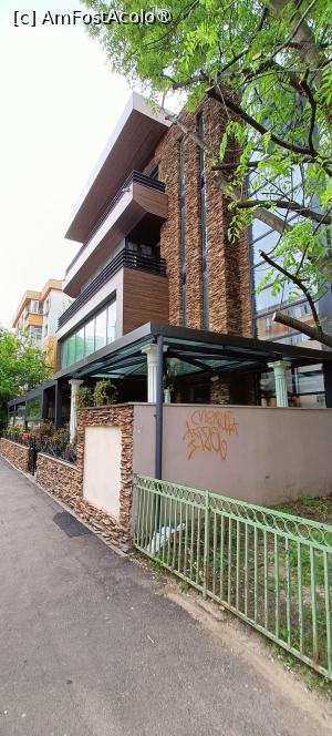 [P01] Clădirea restaurantului Britannia. » foto by tata123 🔱
 - 
<span class="allrVoted glyphicon glyphicon-heart hidden" id="av1482504"></span>
<a class="m-l-10 hidden" id="sv1482504" onclick="voting_Foto_DelVot(,1482504,4083)" role="button">șterge vot <span class="glyphicon glyphicon-remove"></span></a>
<a id="v91482504" class=" c-red"  onclick="voting_Foto_SetVot(1482504)" role="button"><span class="glyphicon glyphicon-heart-empty"></span> <b>LIKE</b> = Votează poza</a> <img class="hidden"  id="f1482504W9" src="/imagini/loader.gif" border="0" /><span class="AjErrMes hidden" id="e1482504ErM"></span>