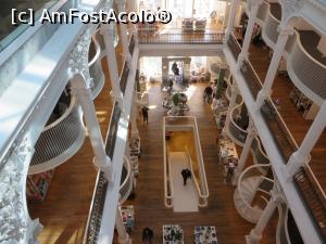 [P17] Vedere de ansamblu de la ultimul etaj - Librăria Cărturești Carusel.  » foto by tata123 🔱
 - 
<span class="allrVoted glyphicon glyphicon-heart hidden" id="av1016861"></span>
<a class="m-l-10 hidden" id="sv1016861" onclick="voting_Foto_DelVot(,1016861,4083)" role="button">șterge vot <span class="glyphicon glyphicon-remove"></span></a>
<a id="v91016861" class=" c-red"  onclick="voting_Foto_SetVot(1016861)" role="button"><span class="glyphicon glyphicon-heart-empty"></span> <b>LIKE</b> = Votează poza</a> <img class="hidden"  id="f1016861W9" src="/imagini/loader.gif" border="0" /><span class="AjErrMes hidden" id="e1016861ErM"></span>