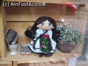 [P19] Vitrine împodobite de sărbătoare - București, 2018.  » foto by tata123 🔱
 - 
<span class="allrVoted glyphicon glyphicon-heart hidden" id="av1040936"></span>
<a class="m-l-10 hidden" id="sv1040936" onclick="voting_Foto_DelVot(,1040936,4083)" role="button">șterge vot <span class="glyphicon glyphicon-remove"></span></a>
<a id="v91040936" class=" c-red"  onclick="voting_Foto_SetVot(1040936)" role="button"><span class="glyphicon glyphicon-heart-empty"></span> <b>LIKE</b> = Votează poza</a> <img class="hidden"  id="f1040936W9" src="/imagini/loader.gif" border="0" /><span class="AjErrMes hidden" id="e1040936ErM"></span>