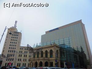 [P02] Palatul Telefoanelor și Hotel Novotel - București.  » foto by tata123 🔱
 - 
<span class="allrVoted glyphicon glyphicon-heart hidden" id="av1040907"></span>
<a class="m-l-10 hidden" id="sv1040907" onclick="voting_Foto_DelVot(,1040907,4083)" role="button">șterge vot <span class="glyphicon glyphicon-remove"></span></a>
<a id="v91040907" class=" c-red"  onclick="voting_Foto_SetVot(1040907)" role="button"><span class="glyphicon glyphicon-heart-empty"></span> <b>LIKE</b> = Votează poza</a> <img class="hidden"  id="f1040907W9" src="/imagini/loader.gif" border="0" /><span class="AjErrMes hidden" id="e1040907ErM"></span>