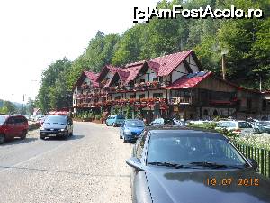 [P01] Cetatea Poienari - Cabana 'La Cetate', cel mai bun loc de popas înainte de urcușul pe munte.  » foto by iulianic
 - 
<span class="allrVoted glyphicon glyphicon-heart hidden" id="av694957"></span>
<a class="m-l-10 hidden" id="sv694957" onclick="voting_Foto_DelVot(,694957,4095)" role="button">șterge vot <span class="glyphicon glyphicon-remove"></span></a>
<a id="v9694957" class=" c-red"  onclick="voting_Foto_SetVot(694957)" role="button"><span class="glyphicon glyphicon-heart-empty"></span> <b>LIKE</b> = Votează poza</a> <img class="hidden"  id="f694957W9" src="/imagini/loader.gif" border="0" /><span class="AjErrMes hidden" id="e694957ErM"></span>
