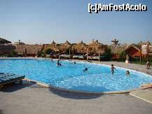 [P21] O piscina si trei nationalitati: romani, polonezi si germani, toti copii se intelegeau perfect la joaca. » foto by costin1968
 - 
<span class="allrVoted glyphicon glyphicon-heart hidden" id="av151689"></span>
<a class="m-l-10 hidden" id="sv151689" onclick="voting_Foto_DelVot(,151689,4113)" role="button">șterge vot <span class="glyphicon glyphicon-remove"></span></a>
<a id="v9151689" class=" c-red"  onclick="voting_Foto_SetVot(151689)" role="button"><span class="glyphicon glyphicon-heart-empty"></span> <b>LIKE</b> = Votează poza</a> <img class="hidden"  id="f151689W9" src="/imagini/loader.gif" border="0" /><span class="AjErrMes hidden" id="e151689ErM"></span>