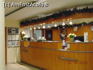 [P16] hol interior hotel Millennium, receptia » foto by Yolanda
 - 
<span class="allrVoted glyphicon glyphicon-heart hidden" id="av1511345"></span>
<a class="m-l-10 hidden" id="sv1511345" onclick="voting_Foto_DelVot(,1511345,4150)" role="button">șterge vot <span class="glyphicon glyphicon-remove"></span></a>
<a id="v91511345" class=" c-red"  onclick="voting_Foto_SetVot(1511345)" role="button"><span class="glyphicon glyphicon-heart-empty"></span> <b>LIKE</b> = Votează poza</a> <img class="hidden"  id="f1511345W9" src="/imagini/loader.gif" border="0" /><span class="AjErrMes hidden" id="e1511345ErM"></span>