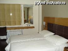 [P01] camera - Hotel Capsis » foto by Diaura*
 - 
<span class="allrVoted glyphicon glyphicon-heart hidden" id="av30541"></span>
<a class="m-l-10 hidden" id="sv30541" onclick="voting_Foto_DelVot(,30541,4165)" role="button">șterge vot <span class="glyphicon glyphicon-remove"></span></a>
<a id="v930541" class=" c-red"  onclick="voting_Foto_SetVot(30541)" role="button"><span class="glyphicon glyphicon-heart-empty"></span> <b>LIKE</b> = Votează poza</a> <img class="hidden"  id="f30541W9" src="/imagini/loader.gif" border="0" /><span class="AjErrMes hidden" id="e30541ErM"></span>