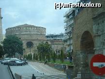 [P17] In spate este Rotonda si in dreapta putin din Arcul lui Galeriu, surprinse din mersul autocarului » foto by ileanaxperta*
 - 
<span class="allrVoted glyphicon glyphicon-heart hidden" id="av64299"></span>
<a class="m-l-10 hidden" id="sv64299" onclick="voting_Foto_DelVot(,64299,4165)" role="button">șterge vot <span class="glyphicon glyphicon-remove"></span></a>
<a id="v964299" class=" c-red"  onclick="voting_Foto_SetVot(64299)" role="button"><span class="glyphicon glyphicon-heart-empty"></span> <b>LIKE</b> = Votează poza</a> <img class="hidden"  id="f64299W9" src="/imagini/loader.gif" border="0" /><span class="AjErrMes hidden" id="e64299ErM"></span>