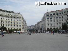 [P19] Piata Aristotelous din Salonic, locul de odihna, de plimbare sau de distractie al orasului » foto by ileanaxperta*
 - 
<span class="allrVoted glyphicon glyphicon-heart hidden" id="av64301"></span>
<a class="m-l-10 hidden" id="sv64301" onclick="voting_Foto_DelVot(,64301,4165)" role="button">șterge vot <span class="glyphicon glyphicon-remove"></span></a>
<a id="v964301" class=" c-red"  onclick="voting_Foto_SetVot(64301)" role="button"><span class="glyphicon glyphicon-heart-empty"></span> <b>LIKE</b> = Votează poza</a> <img class="hidden"  id="f64301W9" src="/imagini/loader.gif" border="0" /><span class="AjErrMes hidden" id="e64301ErM"></span>