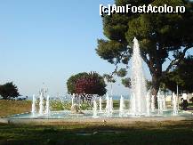 [P24] Fantana minunata din parcul municipal din apropierea Turnului Alb din Salonic » foto by ileanaxperta*
 - 
<span class="allrVoted glyphicon glyphicon-heart hidden" id="av64309"></span>
<a class="m-l-10 hidden" id="sv64309" onclick="voting_Foto_DelVot(,64309,4165)" role="button">șterge vot <span class="glyphicon glyphicon-remove"></span></a>
<a id="v964309" class=" c-red"  onclick="voting_Foto_SetVot(64309)" role="button"><span class="glyphicon glyphicon-heart-empty"></span> <b>LIKE</b> = Votează poza</a> <img class="hidden"  id="f64309W9" src="/imagini/loader.gif" border="0" /><span class="AjErrMes hidden" id="e64309ErM"></span>