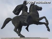 [P30] Statuia lui Alexandru » foto by pepsi70ro
 - 
<span class="allrVoted glyphicon glyphicon-heart hidden" id="av28023"></span>
<a class="m-l-10 hidden" id="sv28023" onclick="voting_Foto_DelVot(,28023,4165)" role="button">șterge vot <span class="glyphicon glyphicon-remove"></span></a>
<a id="v928023" class=" c-red"  onclick="voting_Foto_SetVot(28023)" role="button"><span class="glyphicon glyphicon-heart-empty"></span> <b>LIKE</b> = Votează poza</a> <img class="hidden"  id="f28023W9" src="/imagini/loader.gif" border="0" /><span class="AjErrMes hidden" id="e28023ErM"></span>