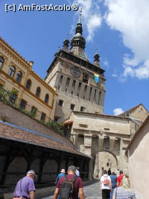 [P01] Sighișoara - Spre Orașul de Sus. » foto by iulianic
 - 
<span class="allrVoted glyphicon glyphicon-heart hidden" id="av1319977"></span>
<a class="m-l-10 hidden" id="sv1319977" onclick="voting_Foto_DelVot(,1319977,4175)" role="button">șterge vot <span class="glyphicon glyphicon-remove"></span></a>
<a id="v91319977" class=" c-red"  onclick="voting_Foto_SetVot(1319977)" role="button"><span class="glyphicon glyphicon-heart-empty"></span> <b>LIKE</b> = Votează poza</a> <img class="hidden"  id="f1319977W9" src="/imagini/loader.gif" border="0" /><span class="AjErrMes hidden" id="e1319977ErM"></span>