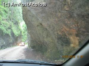 [P14] Aici aproape sa ne atingem, noroc ca ambii soferi au colaborat caci nu era loc de dat inapoi.  » foto by elviramvio
 - 
<span class="allrVoted glyphicon glyphicon-heart hidden" id="av763593"></span>
<a class="m-l-10 hidden" id="sv763593" onclick="voting_Foto_DelVot(,763593,4190)" role="button">șterge vot <span class="glyphicon glyphicon-remove"></span></a>
<a id="v9763593" class=" c-red"  onclick="voting_Foto_SetVot(763593)" role="button"><span class="glyphicon glyphicon-heart-empty"></span> <b>LIKE</b> = Votează poza</a> <img class="hidden"  id="f763593W9" src="/imagini/loader.gif" border="0" /><span class="AjErrMes hidden" id="e763593ErM"></span>