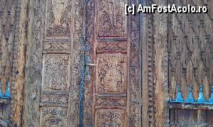 [P14] Sculptură în lemn de la uşa intrare în biserică. Mănăstirea Agapia Veche, jud. Neamţ.  » foto by traian.leuca †
 - 
<span class="allrVoted glyphicon glyphicon-heart hidden" id="av422401"></span>
<a class="m-l-10 hidden" id="sv422401" onclick="voting_Foto_DelVot(,422401,4213)" role="button">șterge vot <span class="glyphicon glyphicon-remove"></span></a>
<a id="v9422401" class=" c-red"  onclick="voting_Foto_SetVot(422401)" role="button"><span class="glyphicon glyphicon-heart-empty"></span> <b>LIKE</b> = Votează poza</a> <img class="hidden"  id="f422401W9" src="/imagini/loader.gif" border="0" /><span class="AjErrMes hidden" id="e422401ErM"></span>