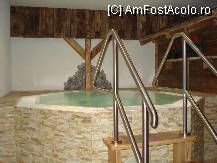 [P12] o fata frumoasa din cadrul personalului ne-a aratat ce avem la dispozitie in spa-ul hotelului » foto by turist_calatorescu*
 - 
<span class="allrVoted glyphicon glyphicon-heart hidden" id="av33738"></span>
<a class="m-l-10 hidden" id="sv33738" onclick="voting_Foto_DelVot(,33738,4223)" role="button">șterge vot <span class="glyphicon glyphicon-remove"></span></a>
<a id="v933738" class=" c-red"  onclick="voting_Foto_SetVot(33738)" role="button"><span class="glyphicon glyphicon-heart-empty"></span> <b>LIKE</b> = Votează poza</a> <img class="hidden"  id="f33738W9" src="/imagini/loader.gif" border="0" /><span class="AjErrMes hidden" id="e33738ErM"></span>